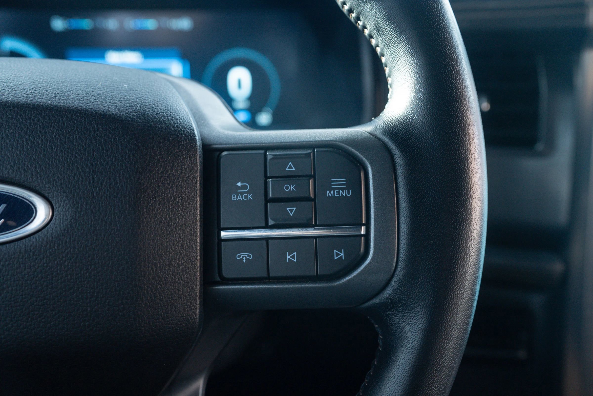 Used 2022 Ford F150 Lightning Lariat image 29