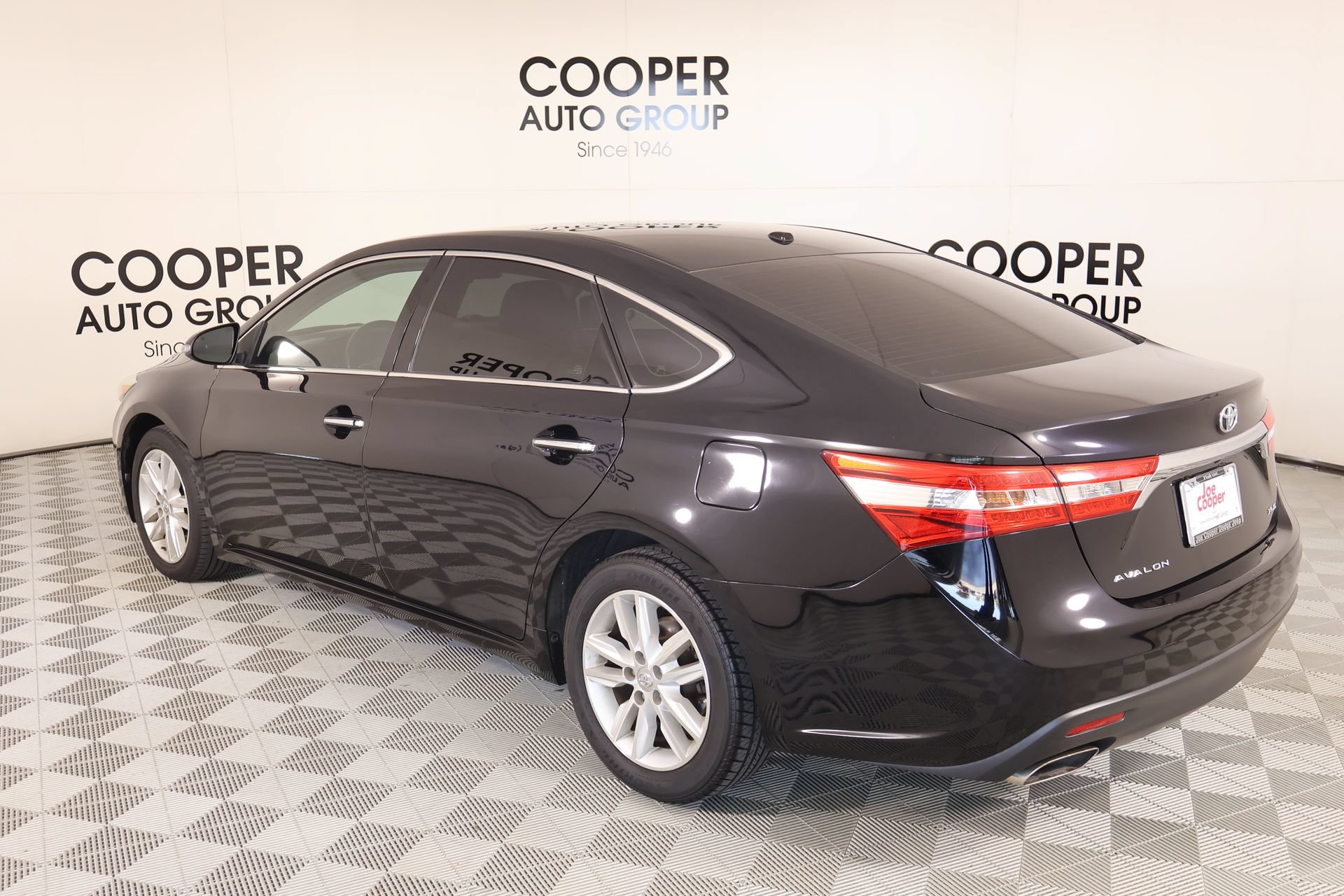 Used 2015 Toyota Avalon XLE FWD image 22
