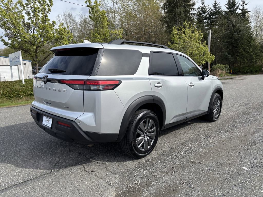 Used 2025 Nissan Pathfinder SV AWD/4WD image 8