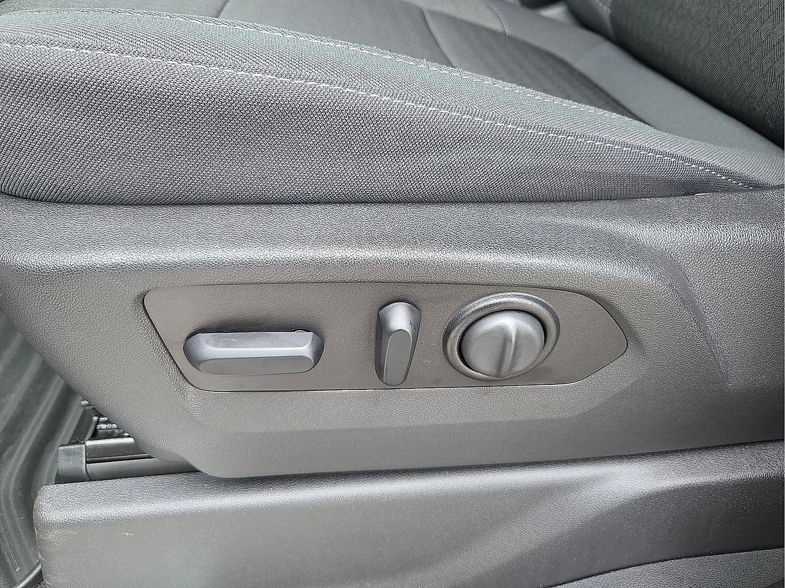 Used 2020 GMC Sierra 1500 Elevation w/ Elevation Value Package image 14