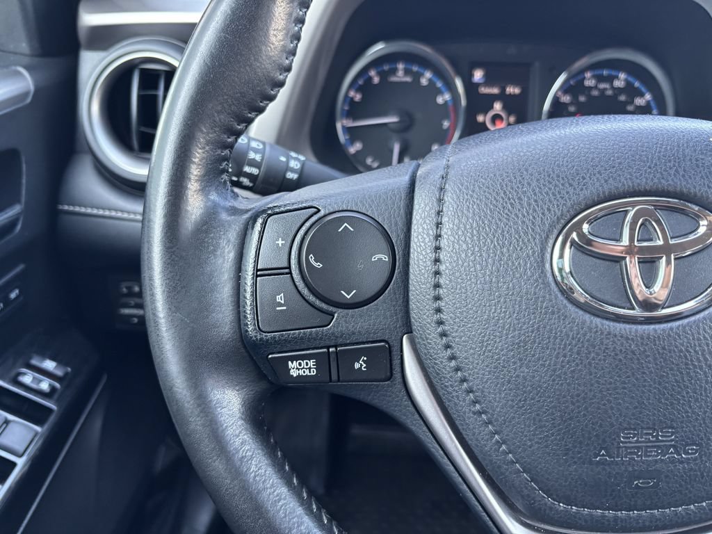 Used 2018 Toyota RAV4 Limited w/ Advanced Technology Package FWD image 16
