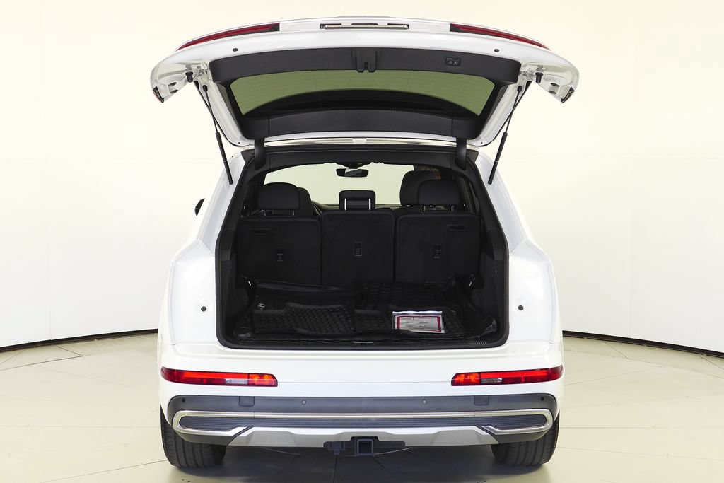 Used 2023 Audi Q7 3.0T Premium w/ Convenience Package AWD/4WD image 10