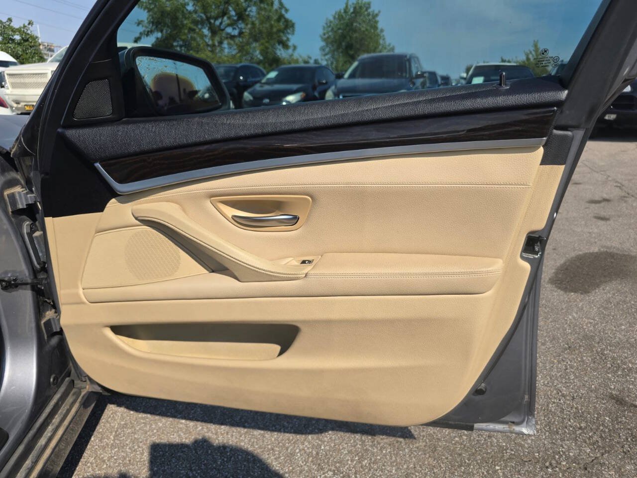 Used 2014 BMW 535d Sedan RWD image 38