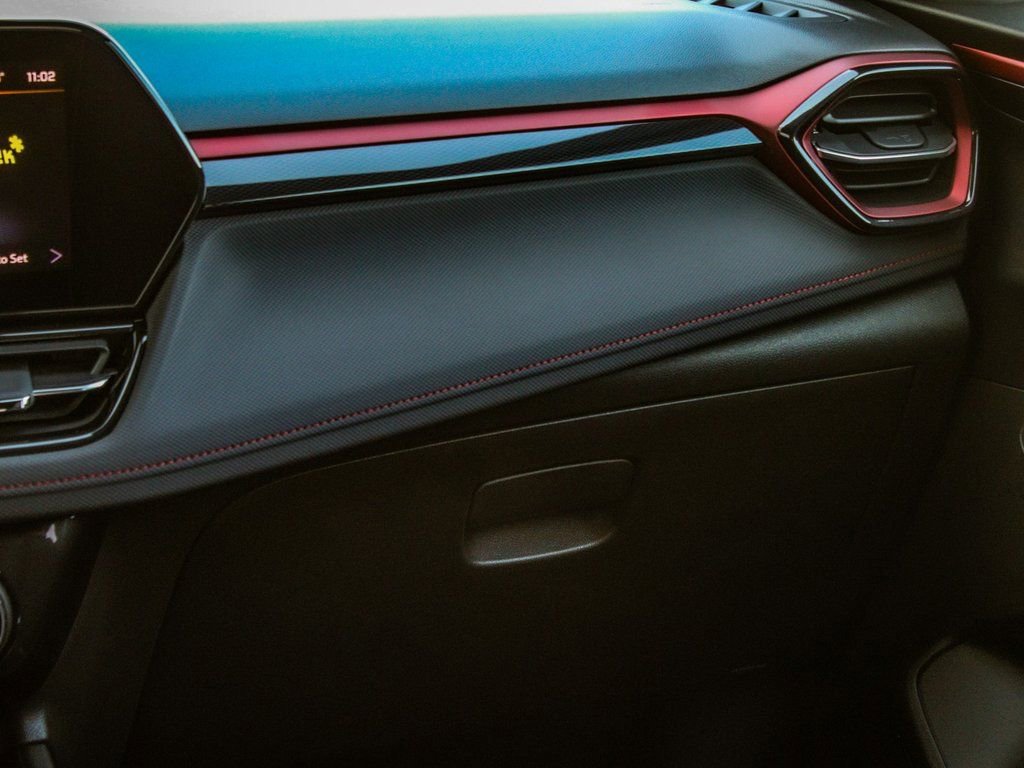 Used 2025 Chevrolet TrailBlazer RS w/ Convenience Package image 17