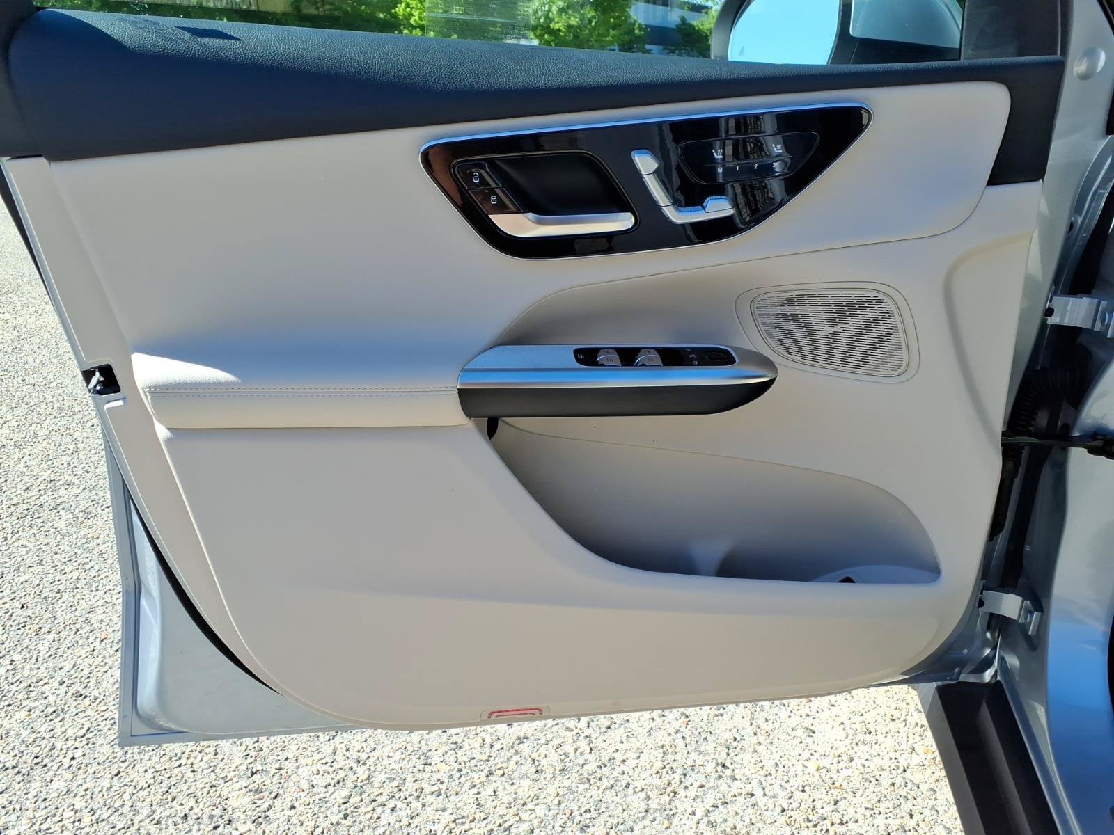 New 2026 Mercedes-Benz GLC 300 4MATIC image 23