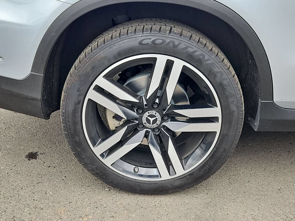 Used 2021 Mercedes-Benz GLC 300 4MATIC image 9