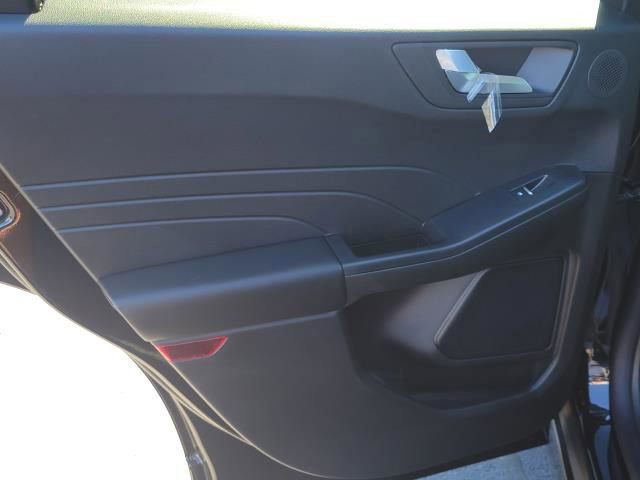 New 2026 Ford Escape SE w/ PHEV Premium Package image 15
