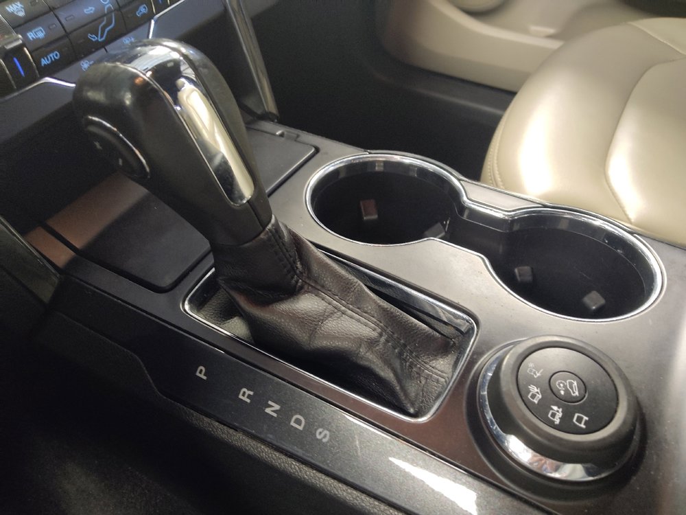 Used 2019 Ford Explorer XLT w/ Equipment Group 202A AWD/4WD image 26