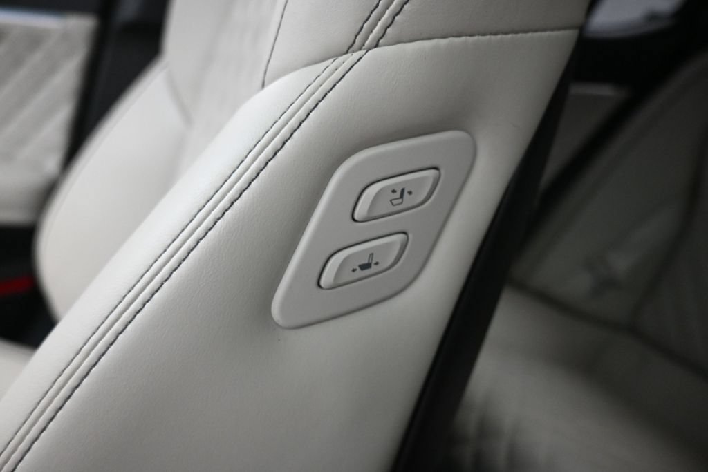 Used 2023 Genesis G70 3.3T w/ Sport Prestige Package RWD image 35