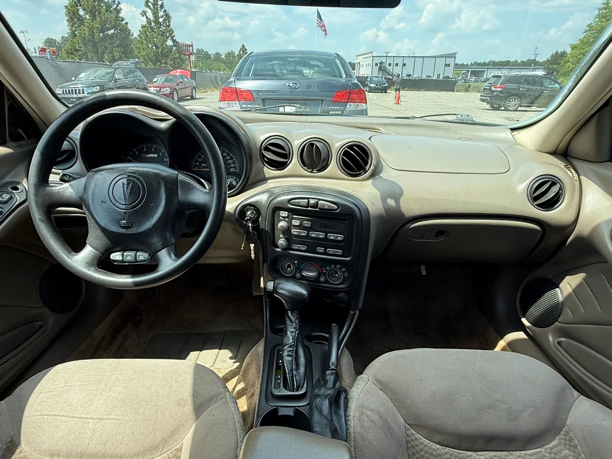 Used 2004 Pontiac Grand Am SE FWD image 3