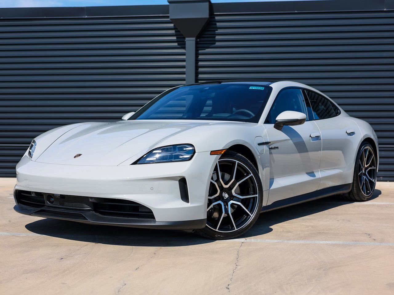 New 2026 Porsche Taycan AWD/4WD video 1