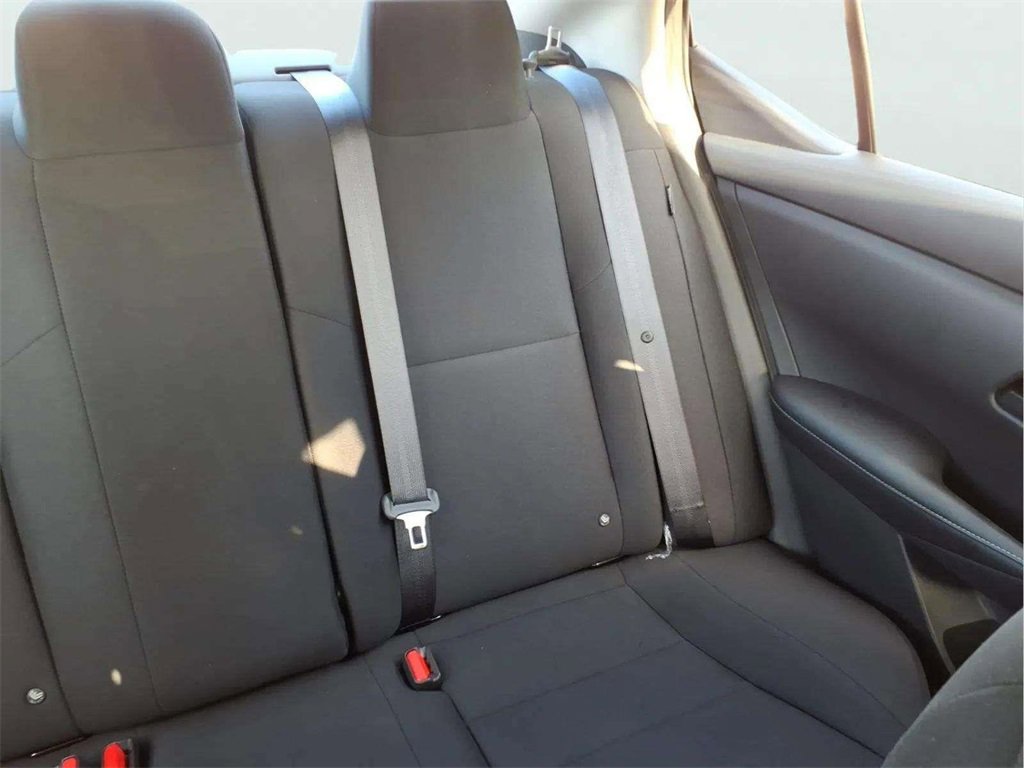 Used 2025 Nissan Sentra S image 17