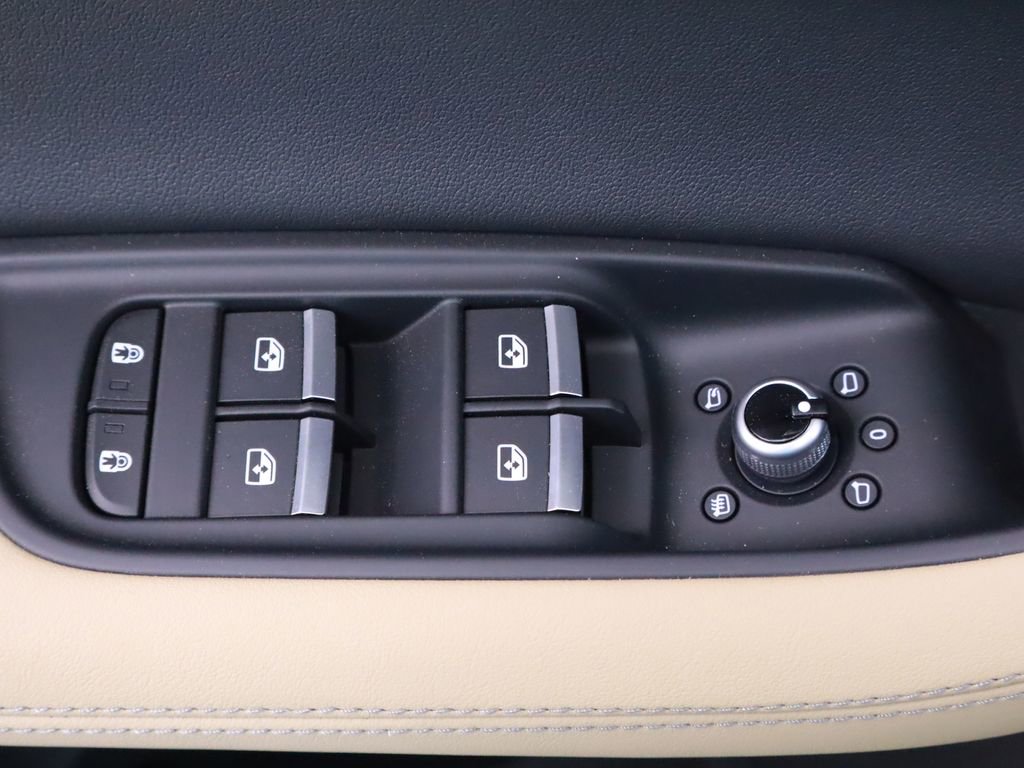 New 2025 Audi Q7 3.0T Premium Plus image 16