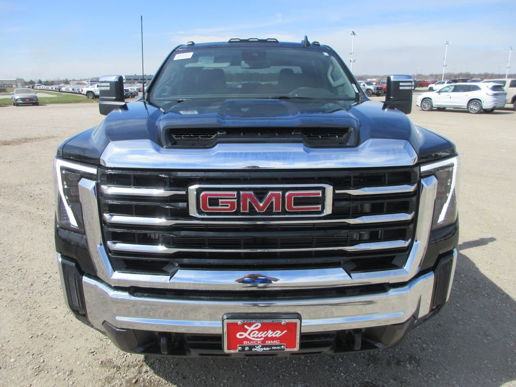 New 2026 GMC Sierra 3500 SLT w/ SLT Convenience Package image 9