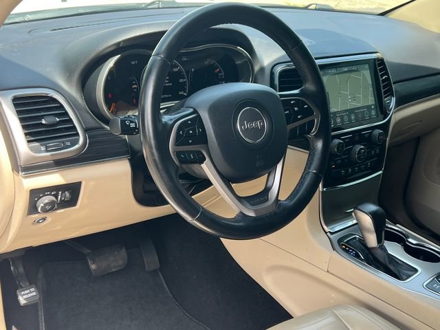 Used 2019 Jeep Grand Cherokee Limited AWD/4WD image 18