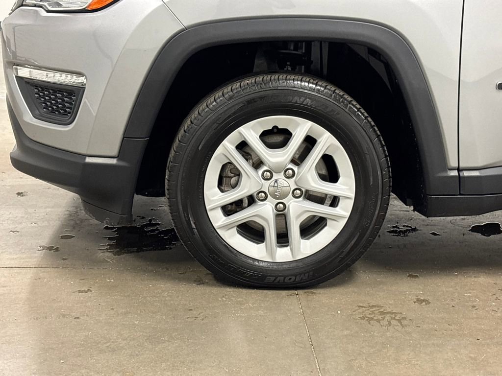 Used 2021 Jeep Compass Sport w/ Cold Weather Group image 11