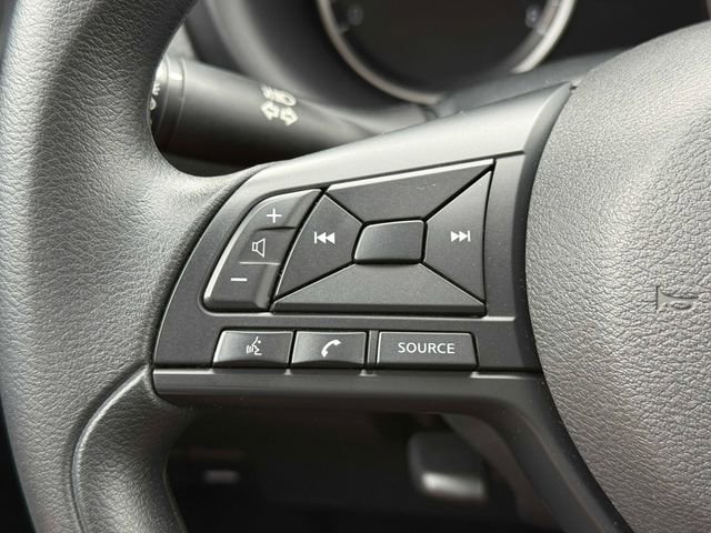 Used 2025 Nissan Kicks Play S FWD image 9