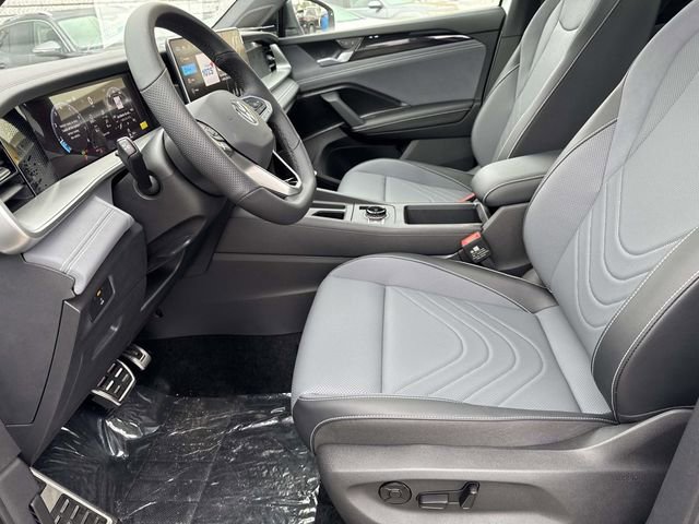 New 2026 Volkswagen Tiguan SE image 11