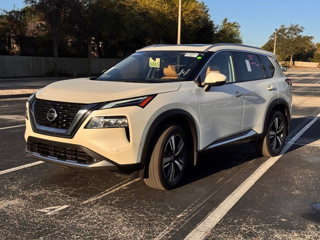 Used 2021 Nissan Rogue Platinum AWD/4WD image 3