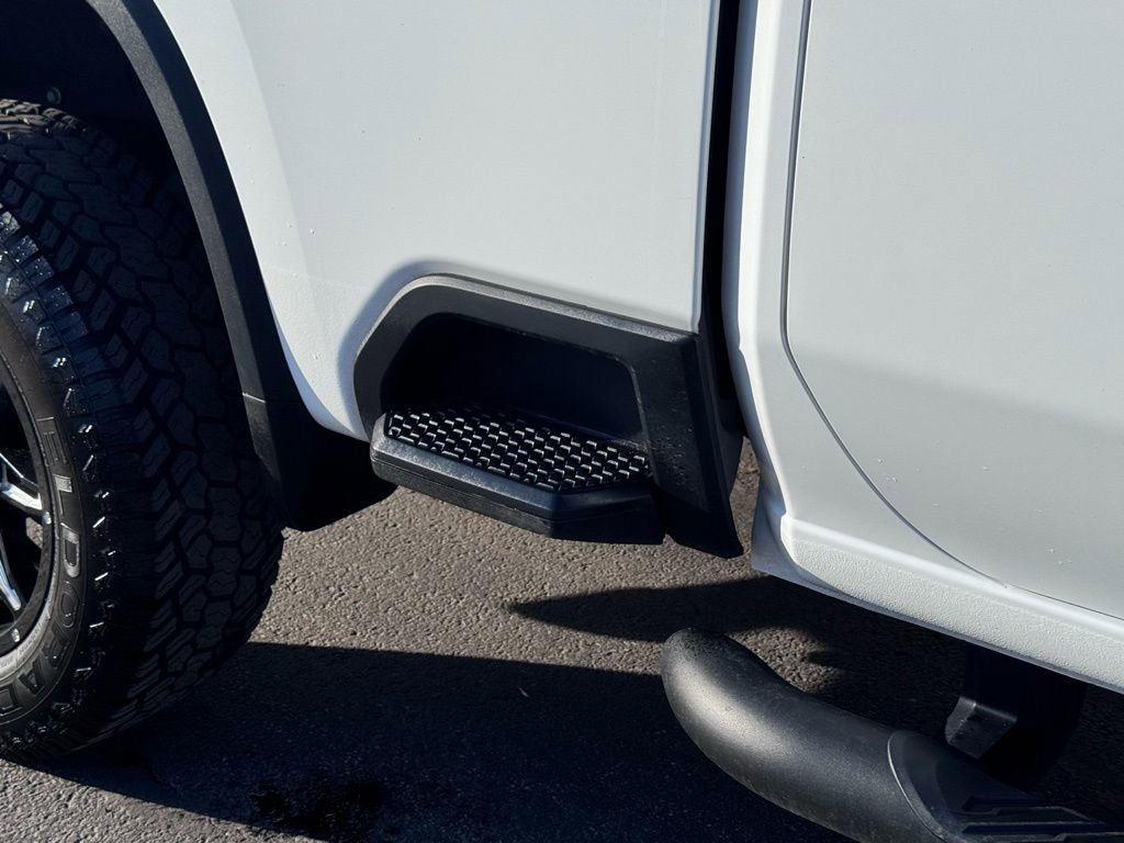 Used 2024 Chevrolet Silverado 3500 LT w/ Z71 Sport Edition image 38