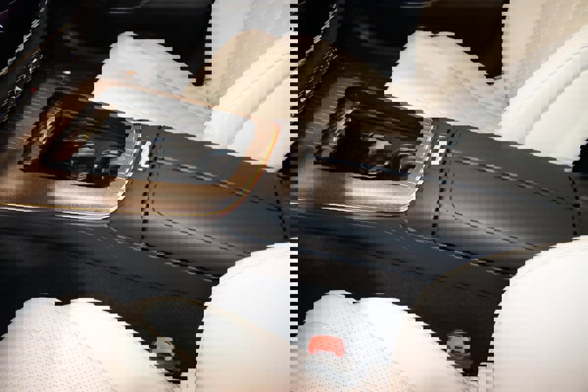 Used 2025 Mercedes-Benz E 350 4MATIC Sedan image 44