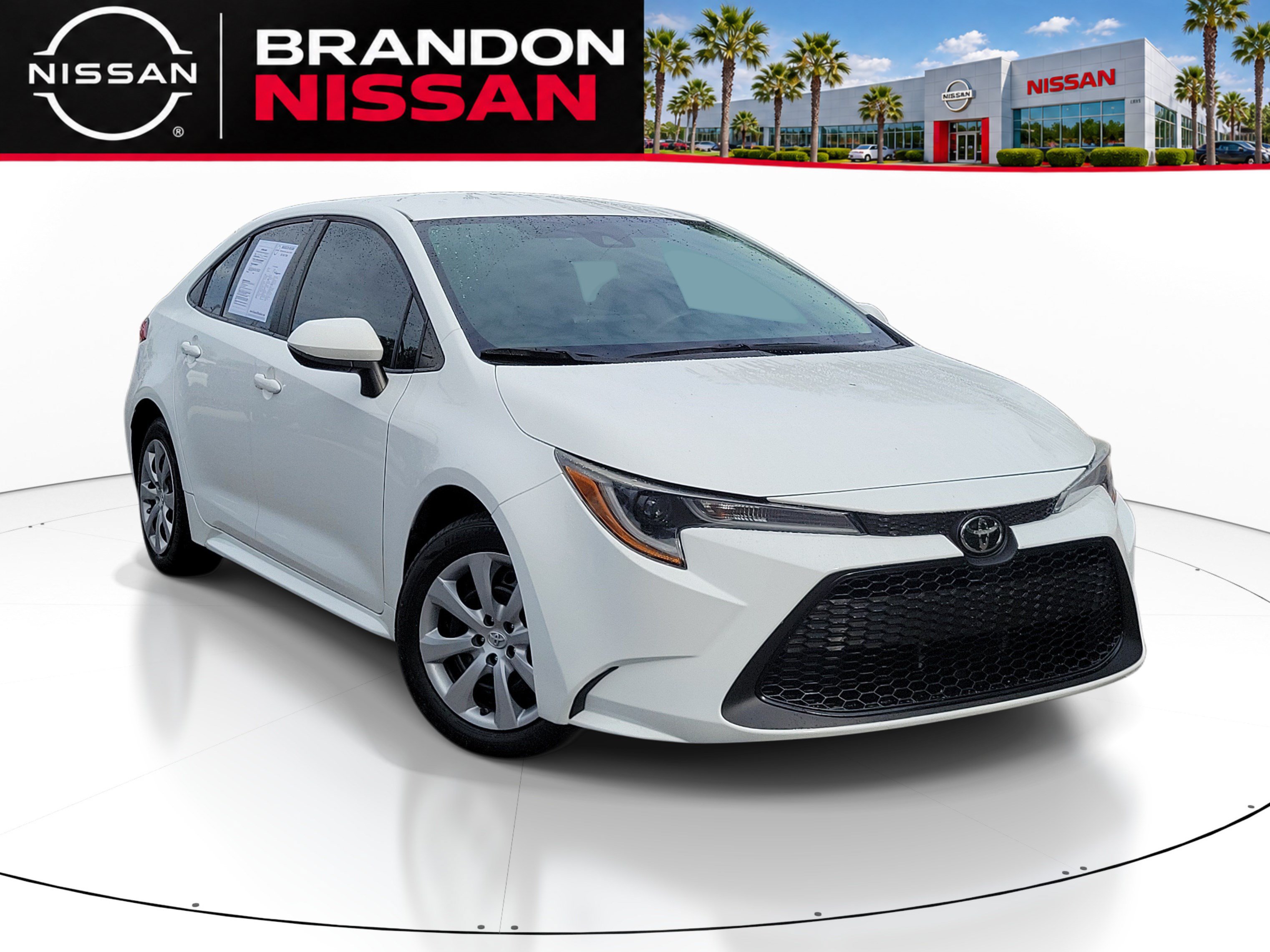 Used 2022 Toyota Corolla LE FWD image 1