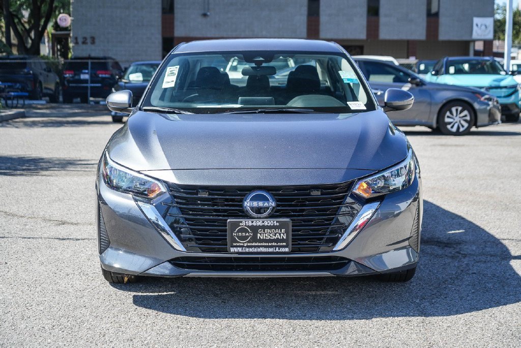 Used 2025 Nissan Sentra SV w/ All-Weather Package FWD image 4