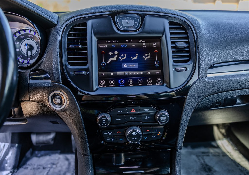 Used 2022 Chrysler 300 S RWD image 19