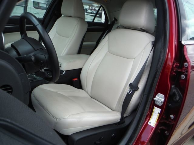 Certified 2018 Chrysler 300 Touring L image 16