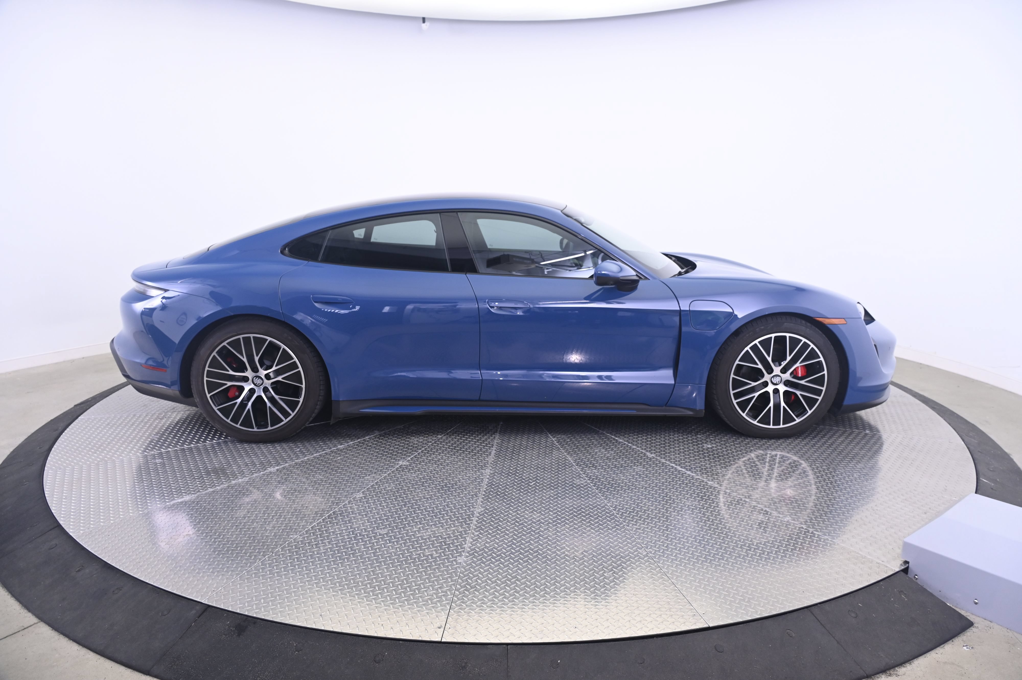 Certified 2023 Porsche Taycan 4S AWD/4WD image 8