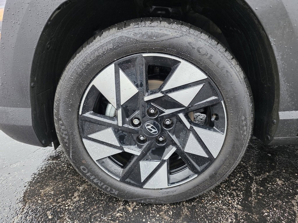 Used 2025 Hyundai Kona SEL image 11