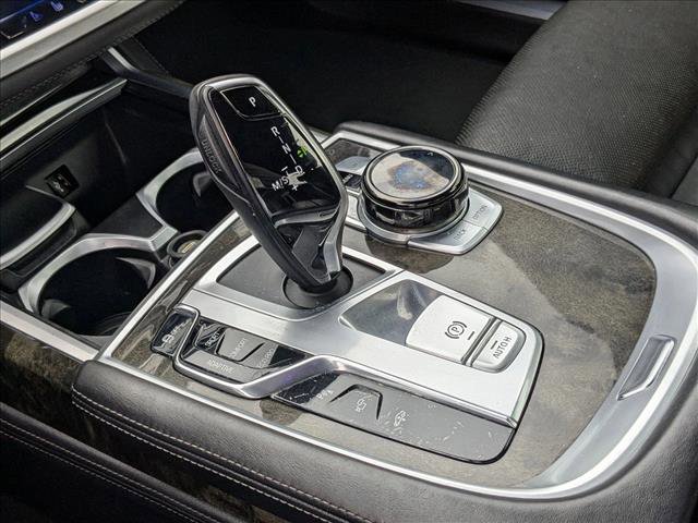 Used 2018 BMW 750i image 12