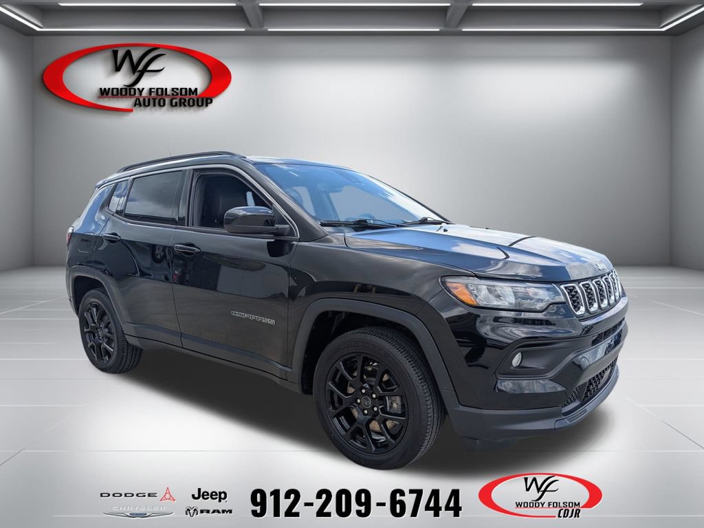 Used 2025 Jeep Compass Latitude w/ Convenience Group
