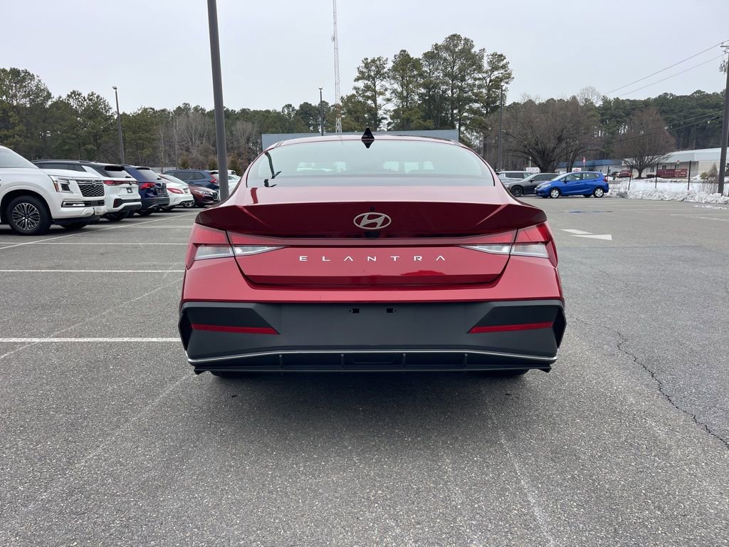 Certified 2024 Hyundai Elantra SEL image 6
