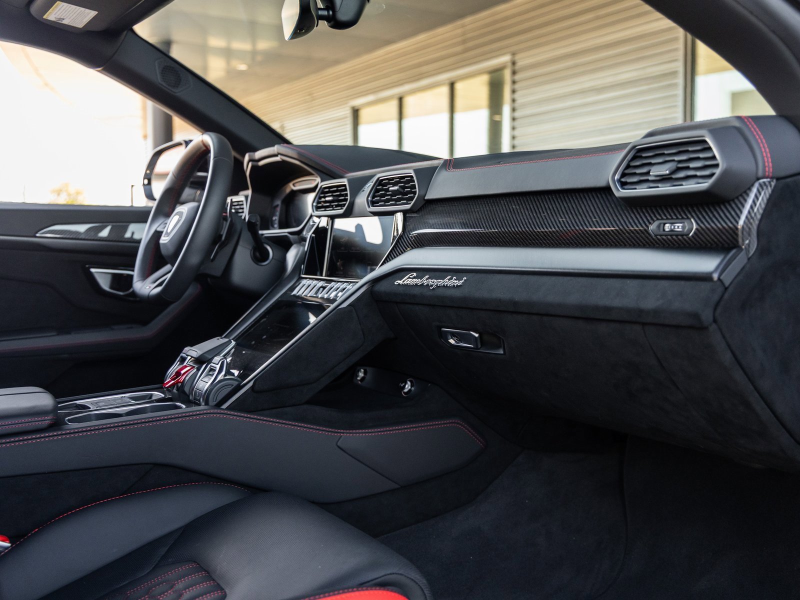 Used 2024 Lamborghini Urus Performante image 55