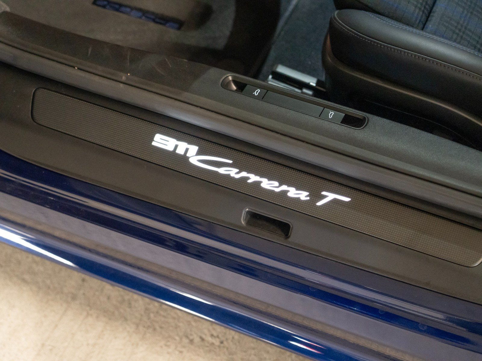 Certified 2026 Porsche 911 Carrera T RWD image 12