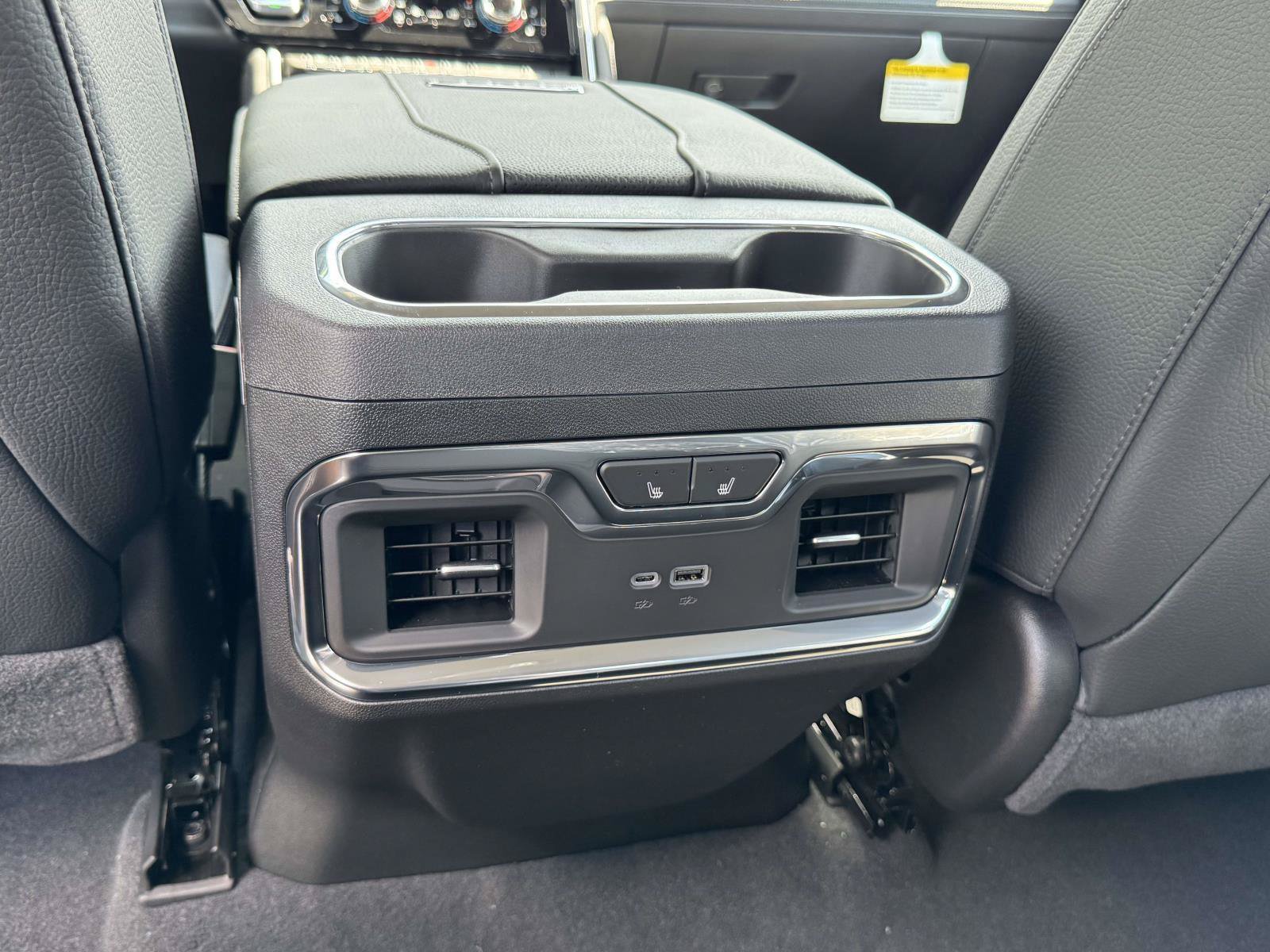 New 2026 GMC Sierra 2500 Denali w/ Denali Reserve Package AWD/4WD image 8