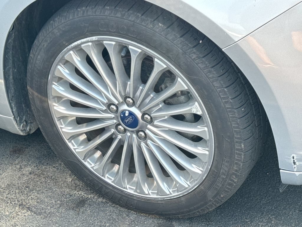 Used 2014 Ford Fusion Titanium AWD/4WD image 9