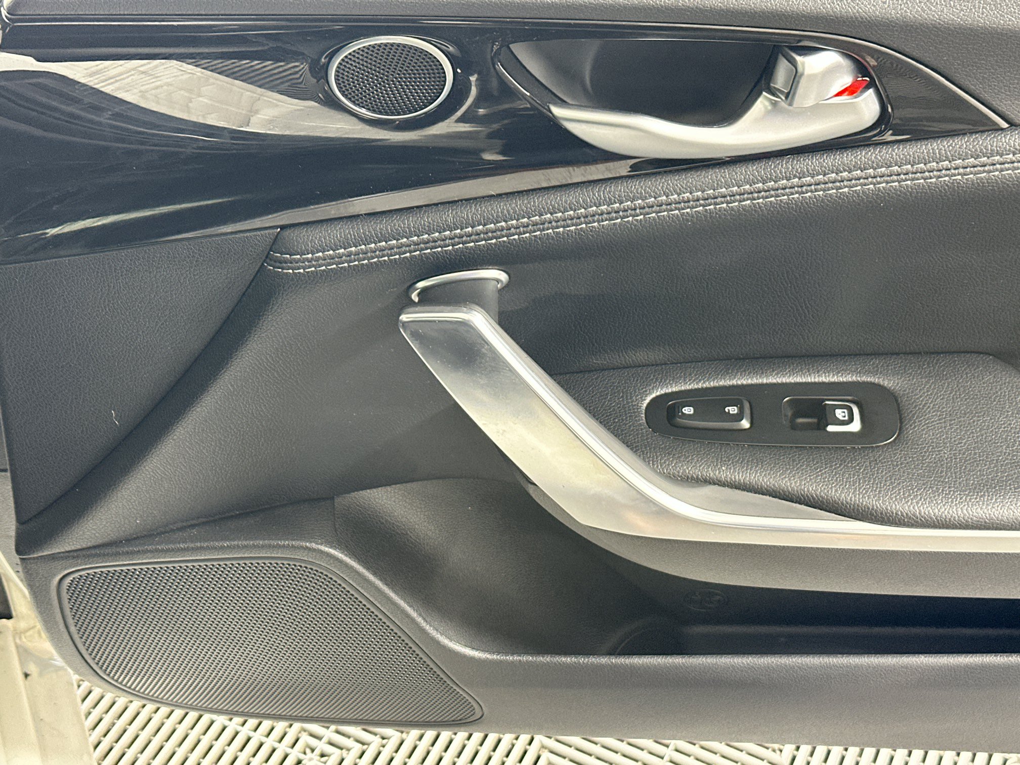 Used 2023 Kia Stinger GT-Line RWD image 29