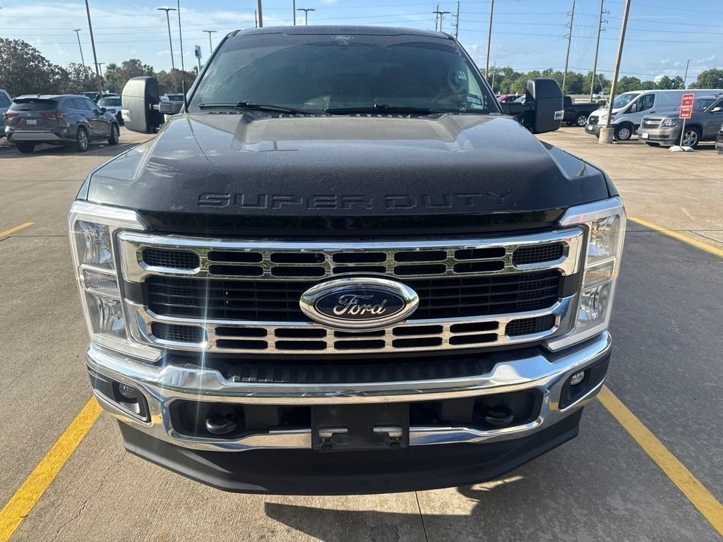 Used 2025 Ford F250 XLT AWD/4WD image 2