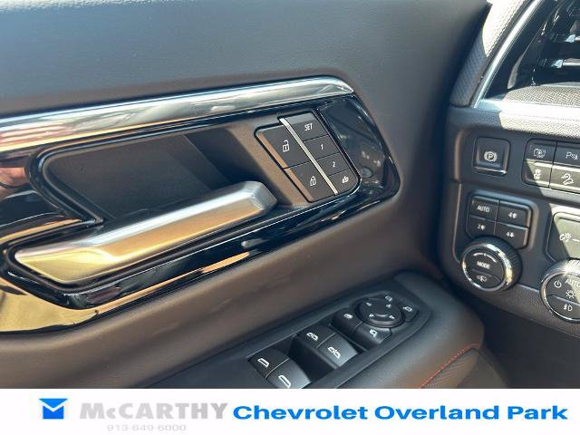 New 2026 Chevrolet Suburban RST w/ Advanced Technology Package AWD/4WD image 17