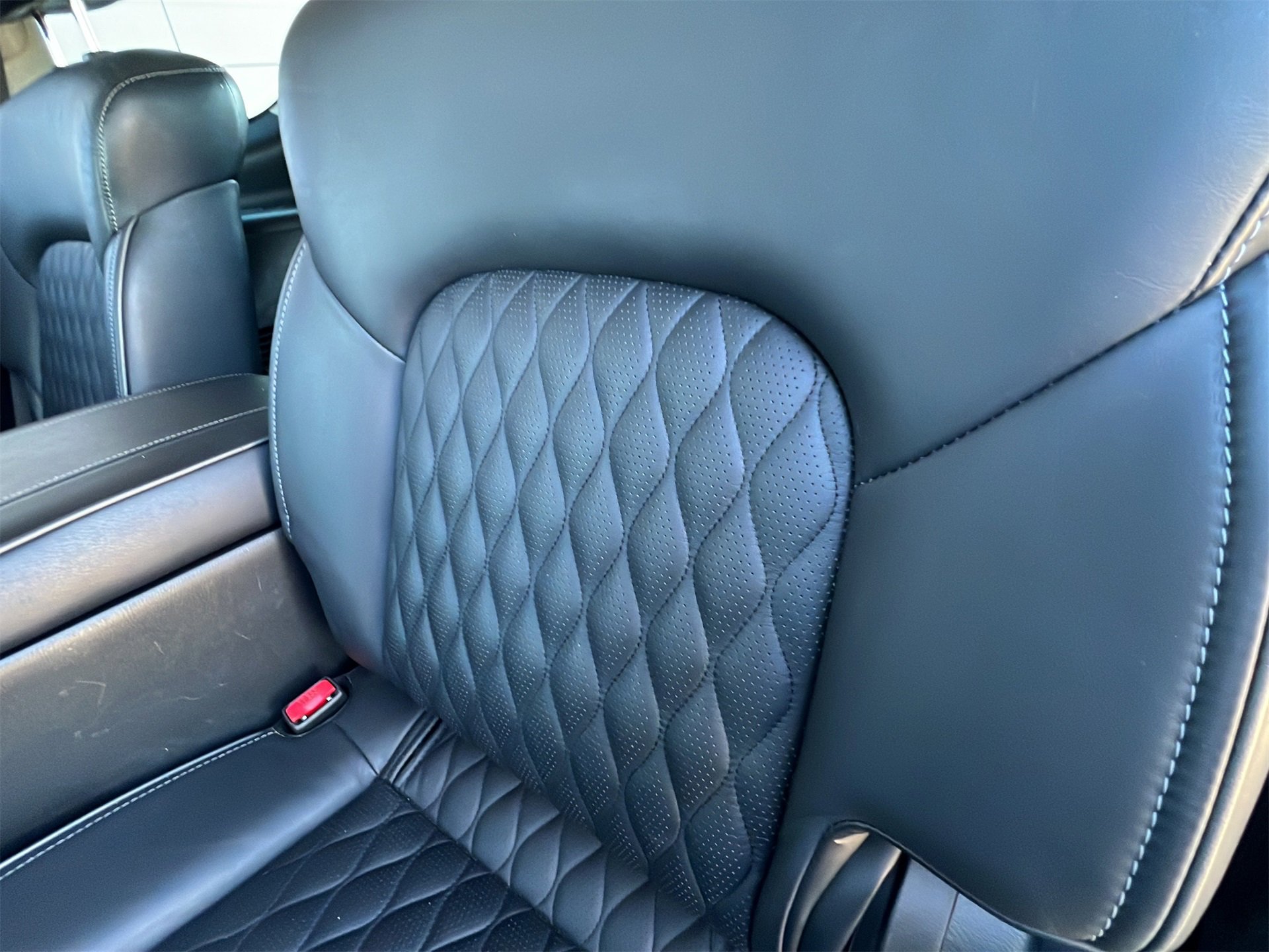 Certified 2018 INFINITI QX80 4WD w/ Deluxe Technology Package image 18