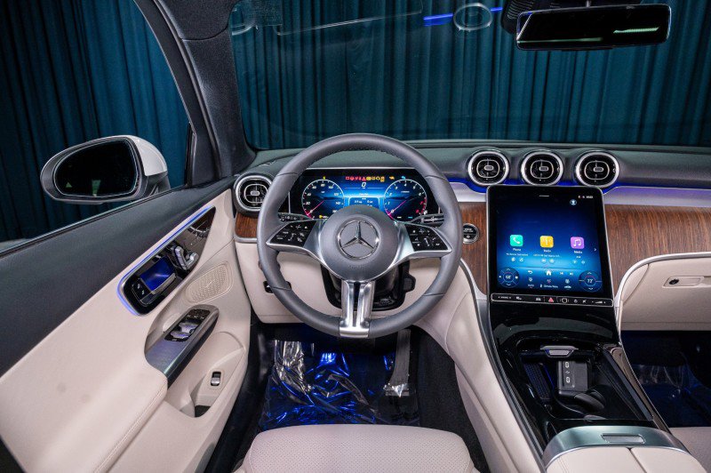 Certified 2026 Mercedes-Benz GLC 300 4MATIC image 17