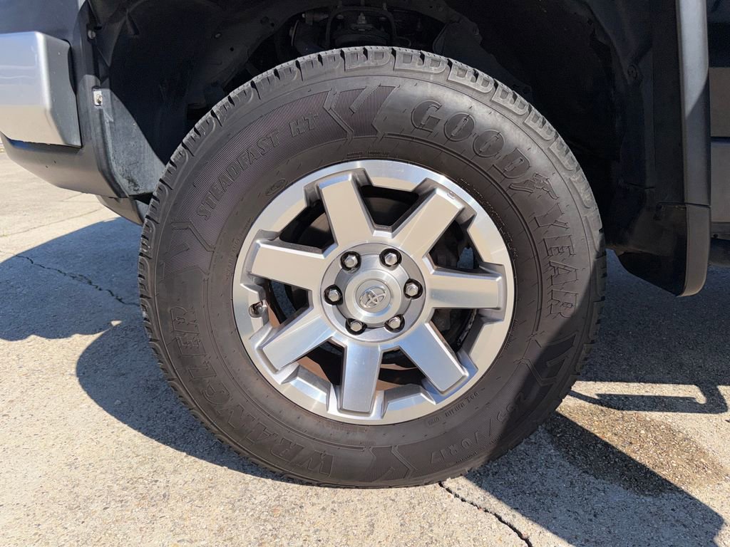 Used 2014 Toyota FJ Cruiser 4WD w/ Upgrade Package image 26