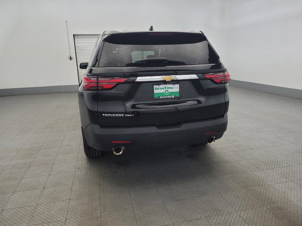 Used 2022 Chevrolet Traverse LS image 6