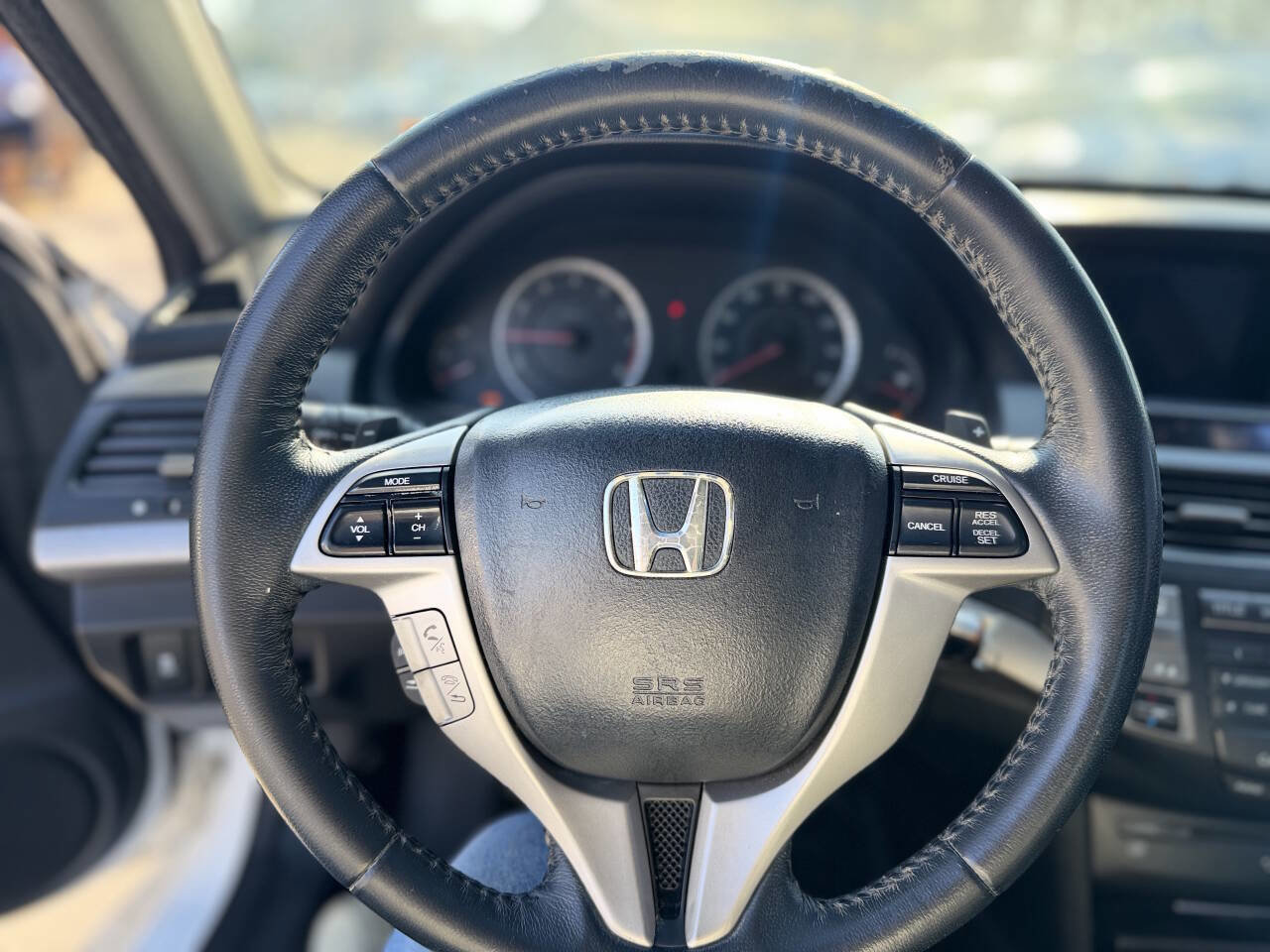 Used 2011 Honda Accord EX-L image 12