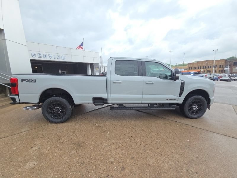 New 2026 Ford F250 Lariat w/ Black Appearance Package AWD/4WD image 8