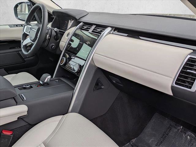 Certified 2025 Land Rover Discovery S image 25