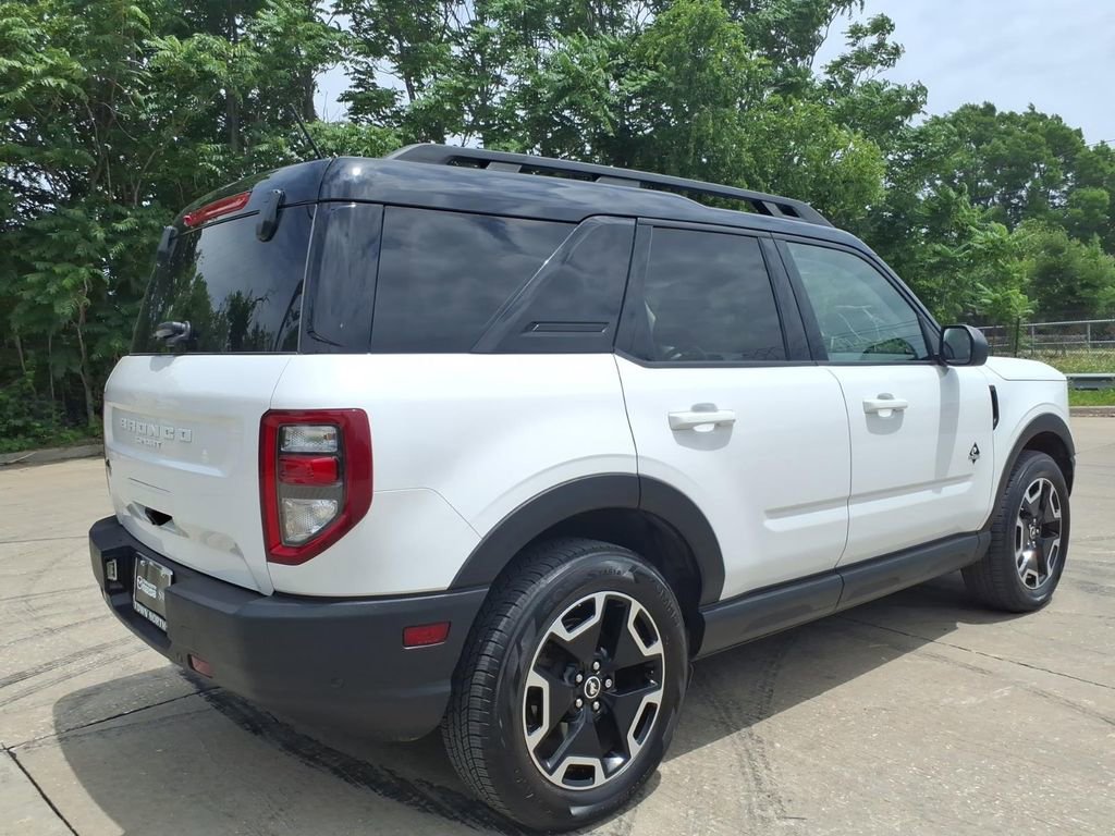 Used 2022 Ford Bronco Sport Outer Banks w/ Tech Package AWD/4WD image 3