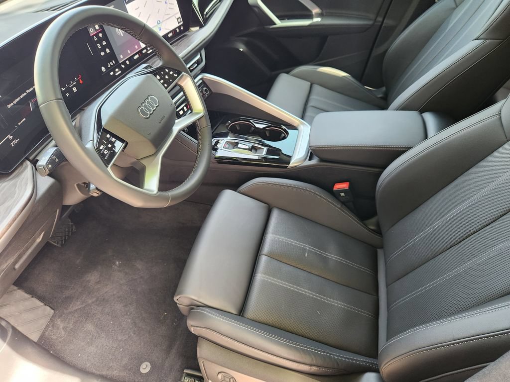 Certified 2025 Audi Q5 Premium Plus w/ Premium Plus AWD/4WD image 16